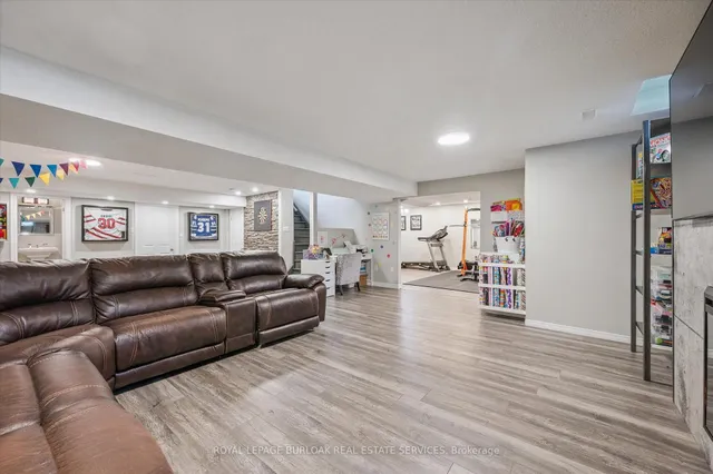 Additional image 42 of 38 Surrey Dr