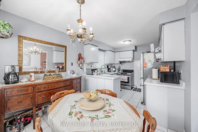 Additional image 10 of 35 Roxanne Cres