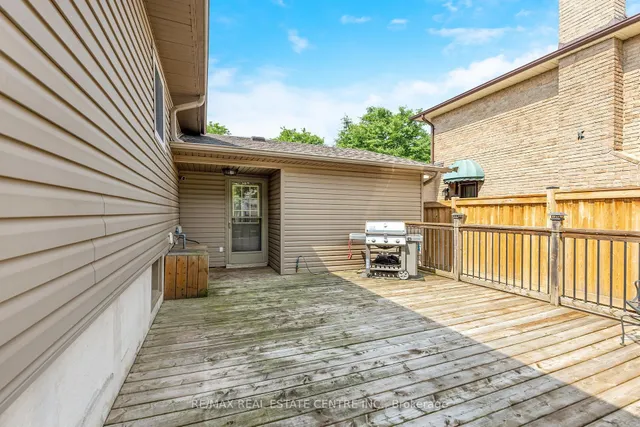 Additional image 33 of 292 Randall Cres