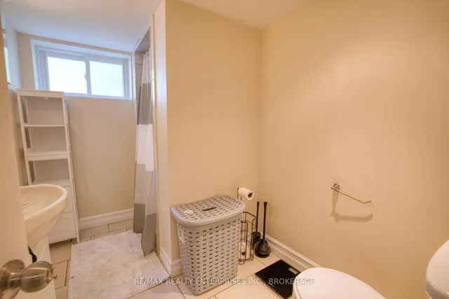 Additional image 18 of 35 Hawthorne Ave