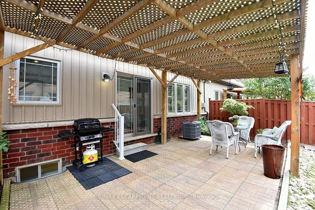 Additional image 43 of 8 Valiant Circ