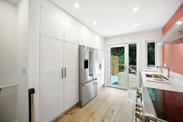 Additional image 13 of 276 Roselawn Ave