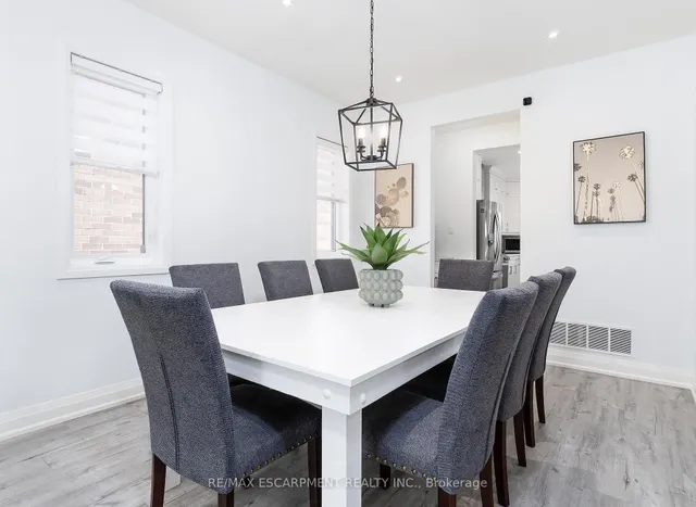 Additional image 4 of 388 Klein Circ