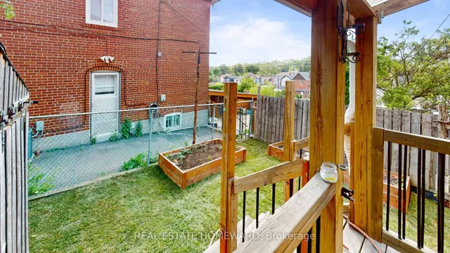Additional image 14 of 722 Weston Rd