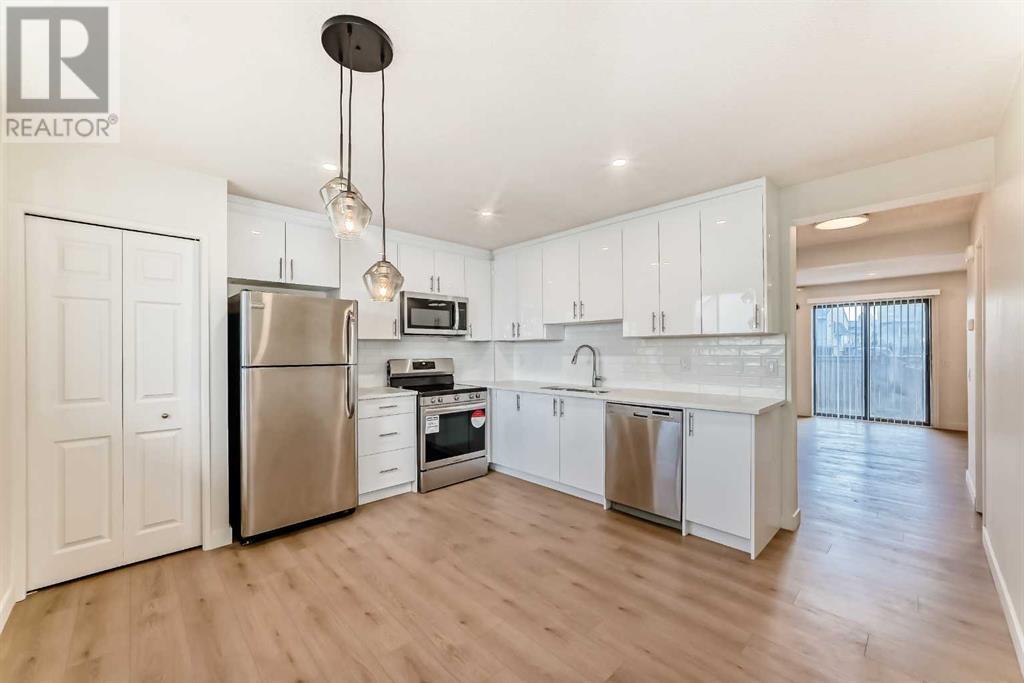 32, 1515 Falconridge Drive NE|Calgary, Alberta T3J1J8