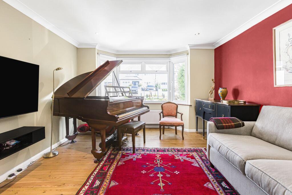 Additional image 3 of Peplins Way, Brookmans Park, AL9