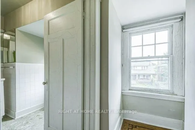 Additional image 28 of 182 Balmoral Ave