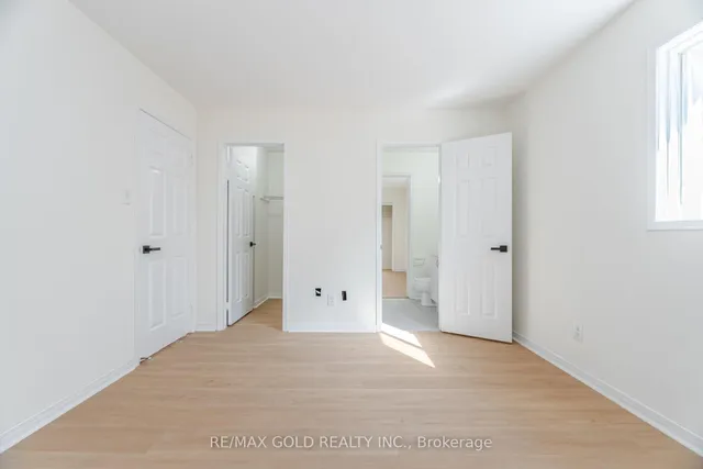 Additional image 43 of 32 Hollybush St