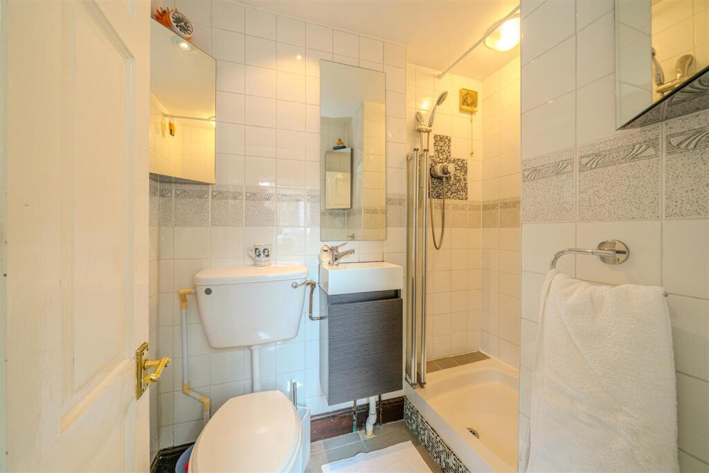 Additional image 18 of Langley Crescent, St. Albans