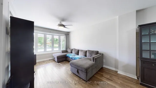 Additional image 4 of 120 Corby Cres