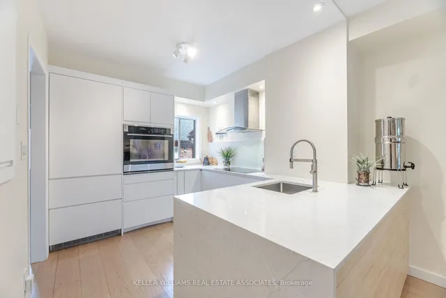 Additional image 9 of 561 Oakwood Ave