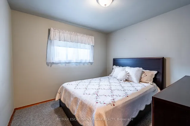 Additional image 32 of 6 DEAN Ave