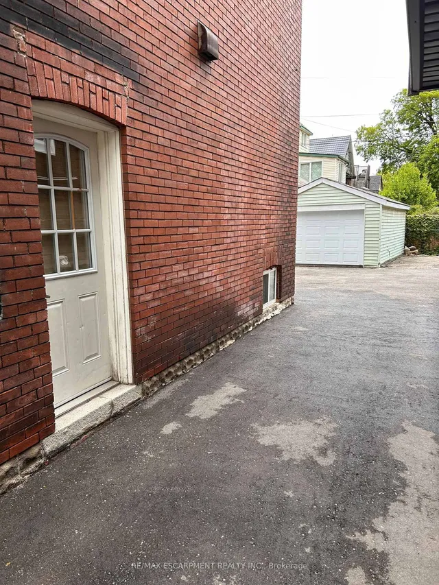 Additional image 3 of 797 Main St