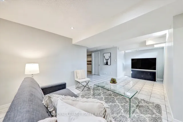 Additional image 22 of 14 Nostalgia Crt