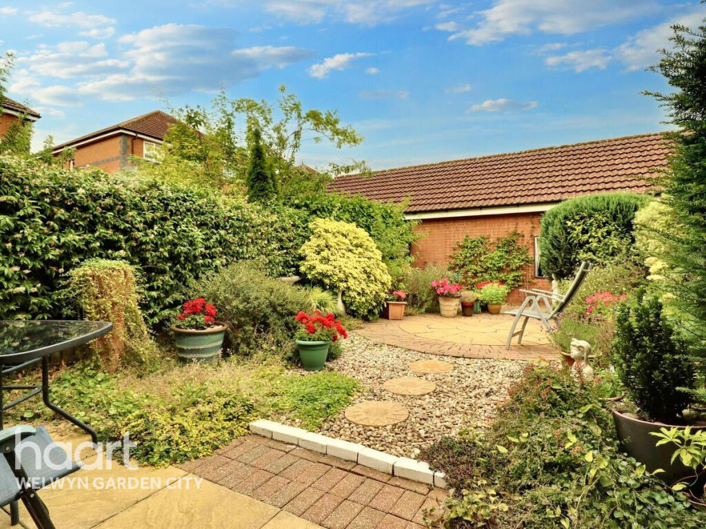 Additional image 19 of Sir John Newsom Way, Welwyn Garden City