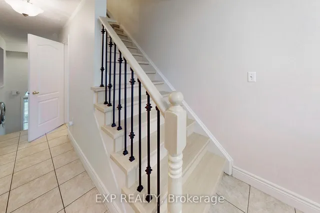 房产图片 3 - 95 Decker Hollow Circ