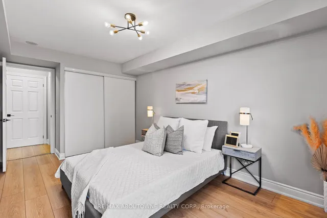 Additional image 22 of 5233 Dundas St Unit 227