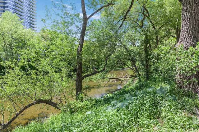 Additional image 50 of 2212 Lake Shore Blvd Unit Th04