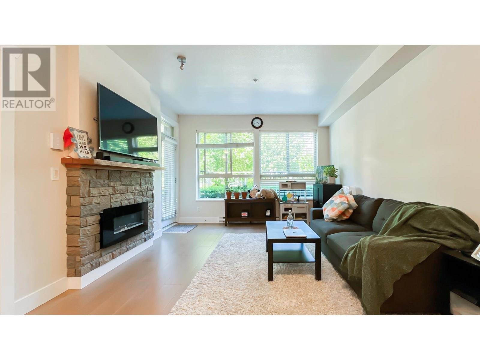 101 2288 WELCHER AVENUE|Port Coquitlam, British Columbia V3C1X4