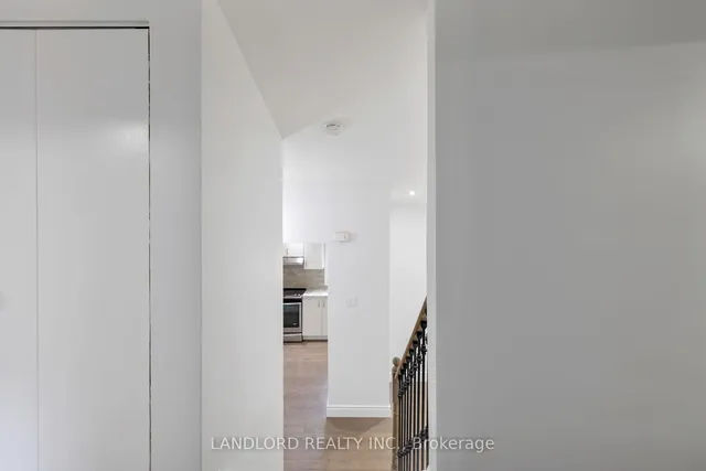 Additional image 36 of 34 Lyncroft Dr