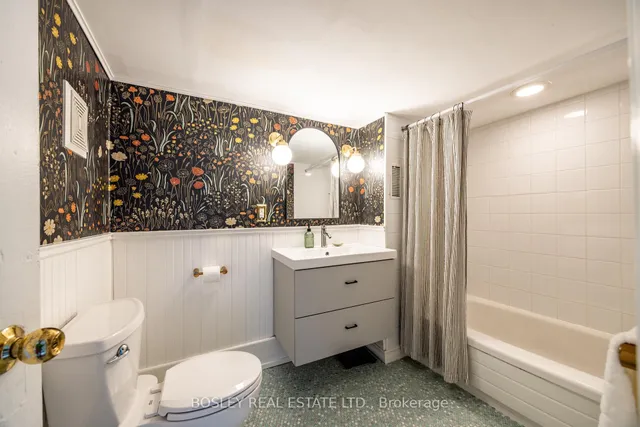 Additional image 24 of 21A Grafton Ave