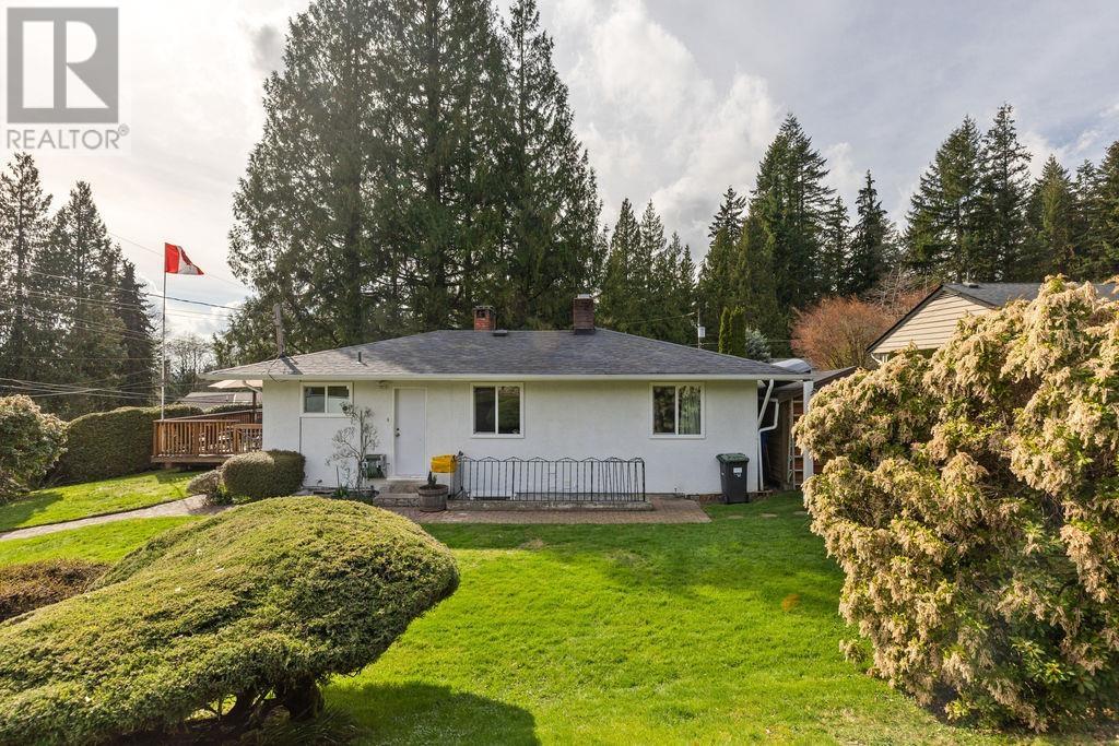 3820 CALDER AVENUE|North Vancouver, British Columbia V7N3S3