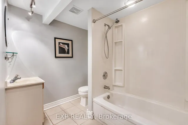 Additional image 20 of 653 Elliott Cres