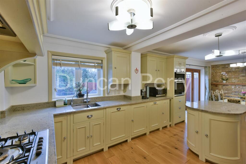 Additional image 5 of Moffats Lane, Brookmans Park, Herts