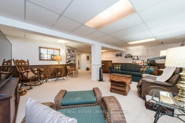 Additional image 31 of 529 Kenmarr Cres