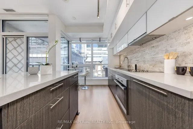 Additional image 11 of 8 mercer St