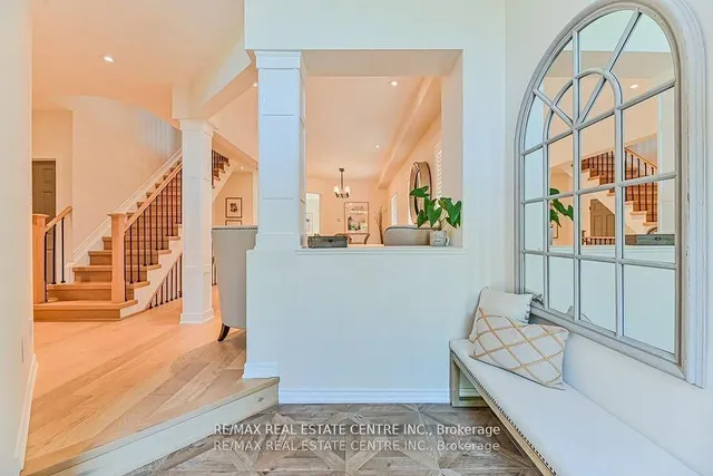 Additional image 5 of 2498 Longridge Cres