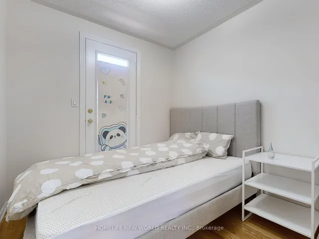 Additional image 29 of 93 New Pines Tr