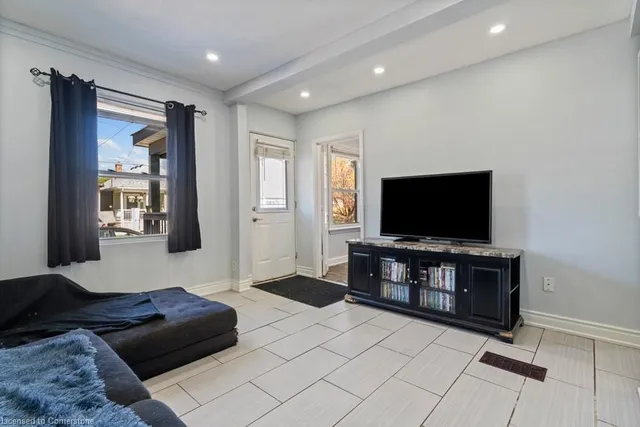 Additional image 5 of 30 Robins Ave