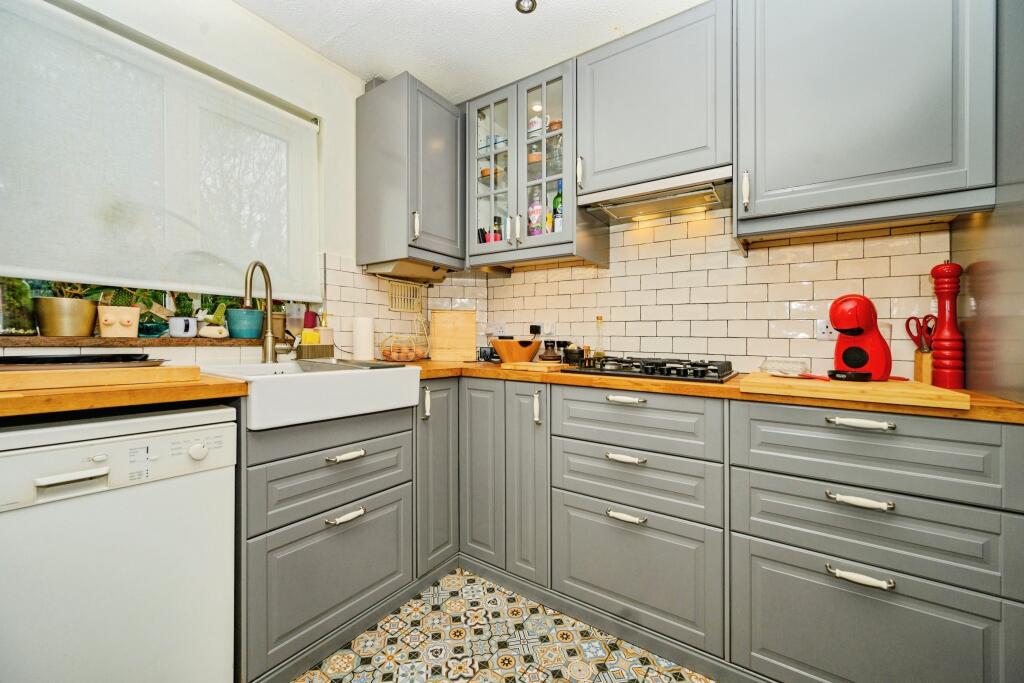 Additional image 2 of Haltside, Hatfield, AL10