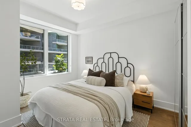 Additional image 11 of 55 Merchants' Wharf Unit 415