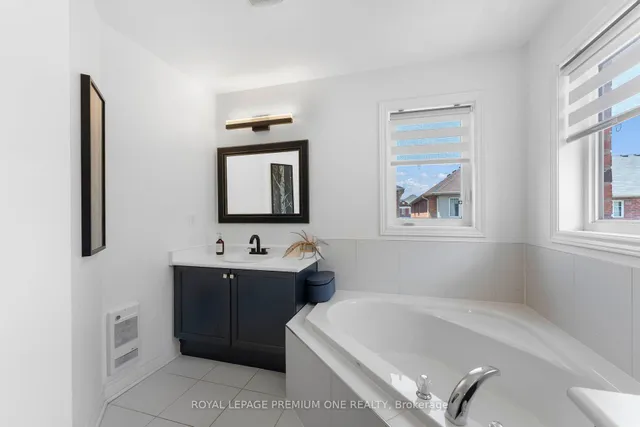 Additional image 25 of 44 Dockside Cres