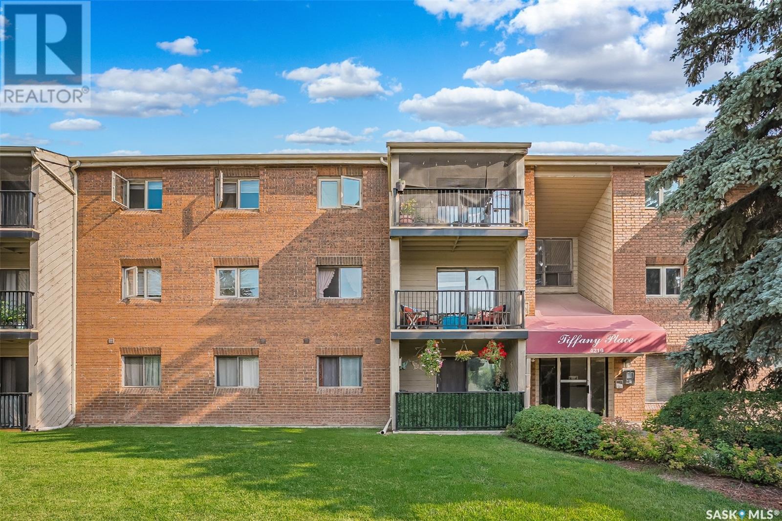 2 4219 Degeer STREET|Saskatoon, Saskatchewan S7H4N6