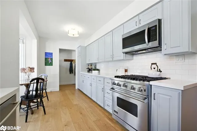 Additional image 9 of 247 Elmhurst Cres