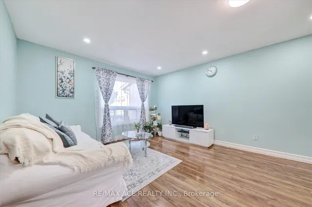 Additional image 11 of 88 Courtleigh Sq