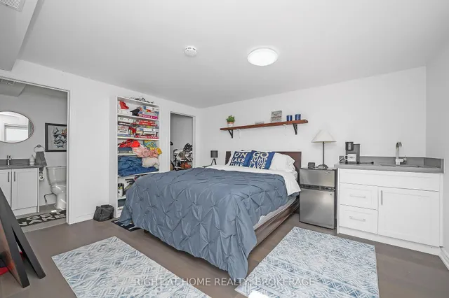 Additional image 29 of 74 Seabreeze Cres