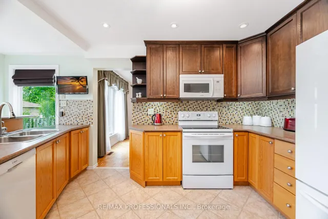 Additional image 13 of 29 Barr Cres