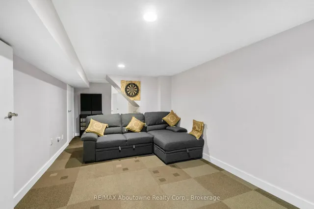 Additional image 25 of 17 Adam St