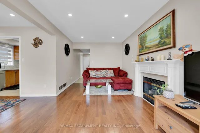 Additional image 18 of 4 SPARTAN Crt