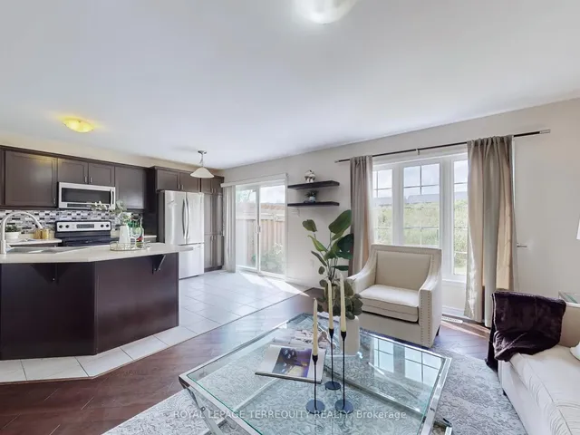 Additional image 6 of 879 Brassard Circ