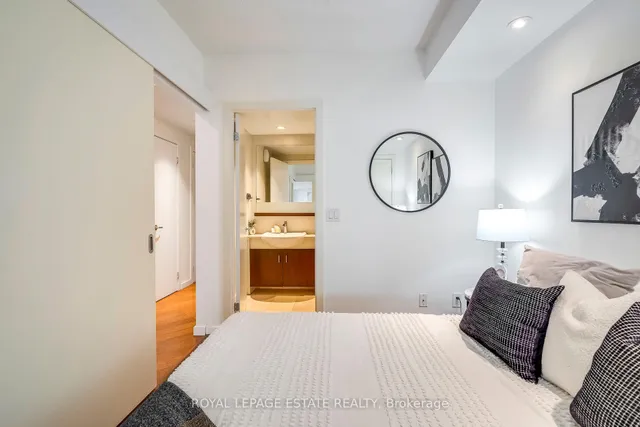 Additional image 12 of 218 Queens Quay Unit 402