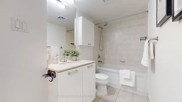 Additional image 12 of 38 Grenville St Unit 407