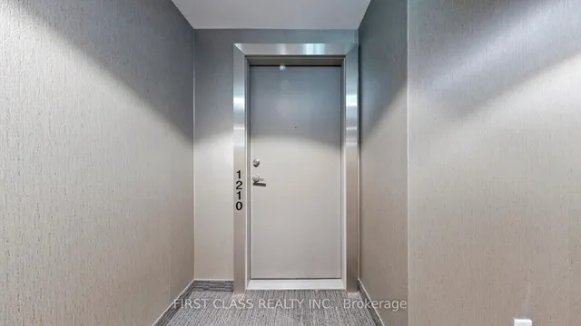 Additional image 2 of 100 Harbour St Unit 1210