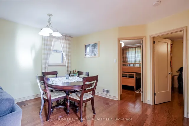 Additional image 36 of 220 Glen park Ave