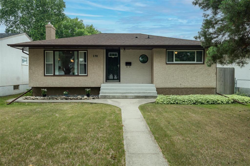 578 Helmsdale Avenue|Winnipeg, Manitoba R2K0W6