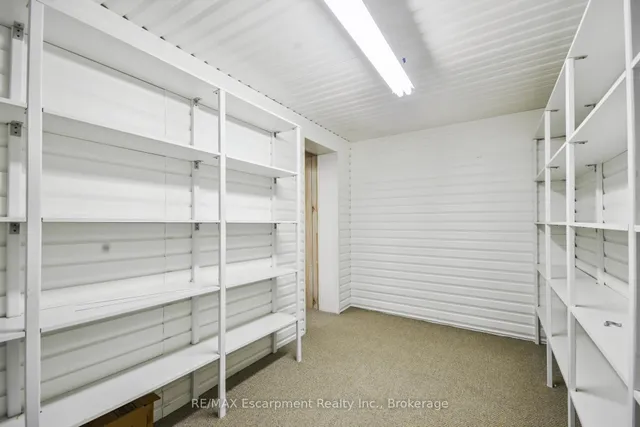 Additional image 34 of 3212 Cedartree Cres